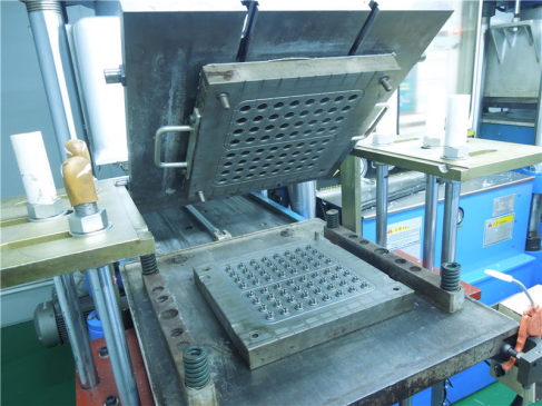 <a href='http://m.17xbb.com/Helps/dgongshidiboguijiaozh.html' class='keys' title='點(diǎn)擊查看關(guān)于硅膠制品廠家的相關(guān)信息' target='_blank'>硅膠制品廠家</a>